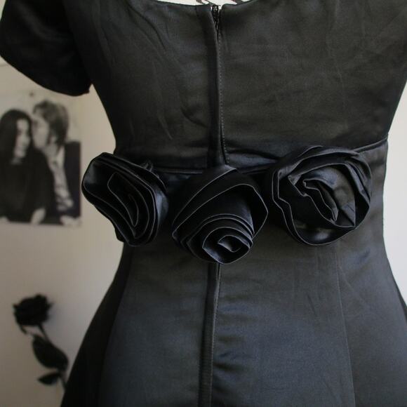 VINTAGE 1990'S WHIMSY GOTH BRIDAL/PROM GOWN - Picture 9 of 9